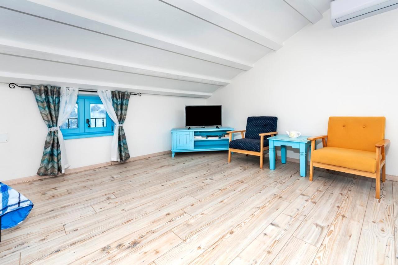 Apartments & Rooms La Casa Barbaro 罗维尼 外观 照片