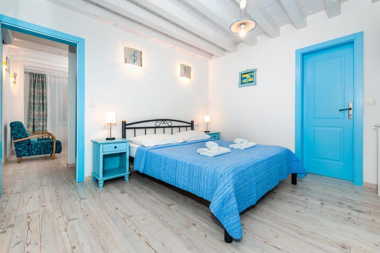 Apartments & Rooms La Casa Barbaro 罗维尼 外观 照片