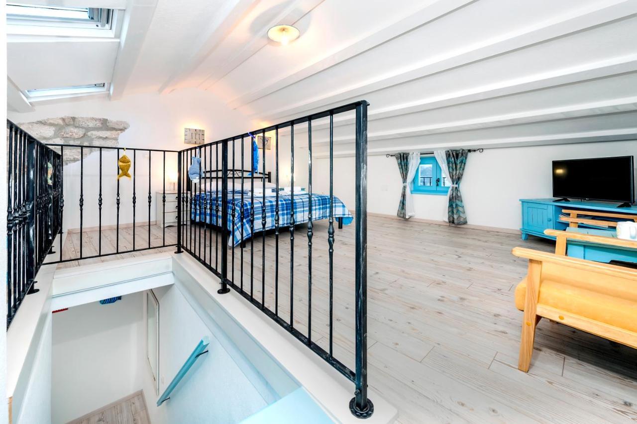 Apartments & Rooms La Casa Barbaro 罗维尼 外观 照片
